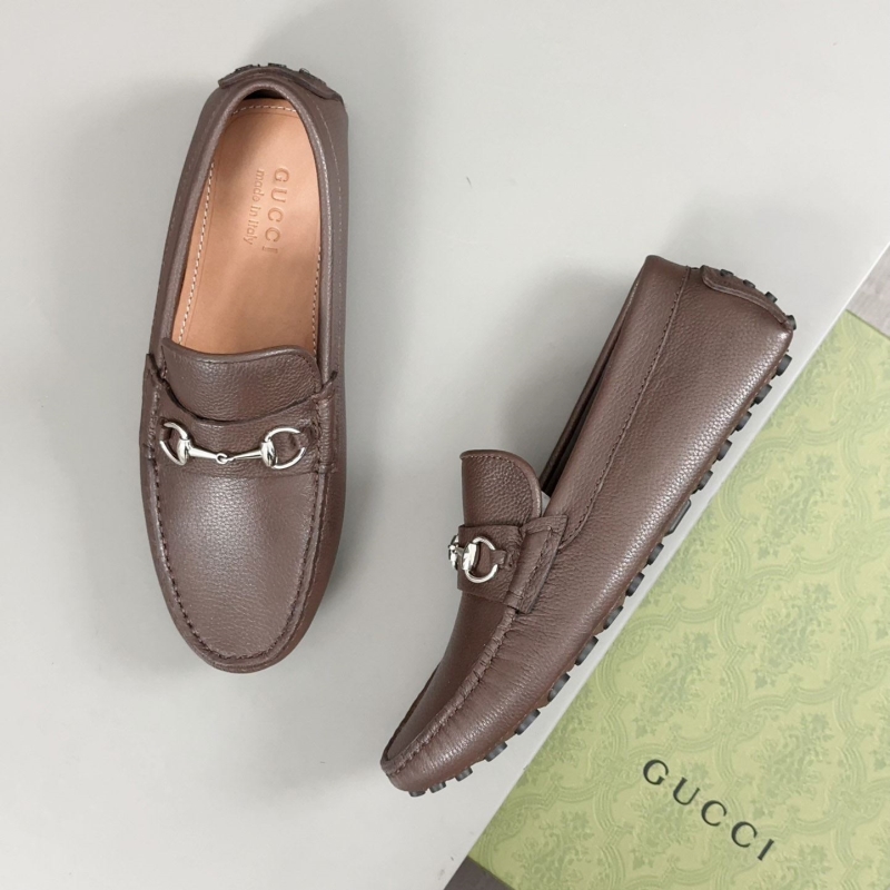 G*u*i leather shoes
